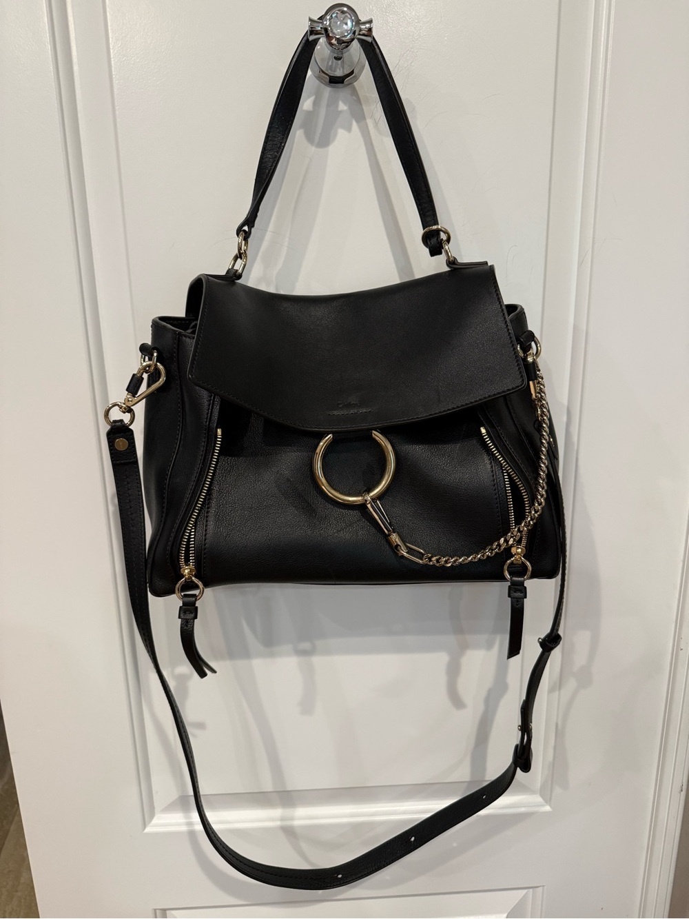 Chloe Faye Day Black Leather Shoulder Bag with Gold Ring and Chain - Picture 1 of 6